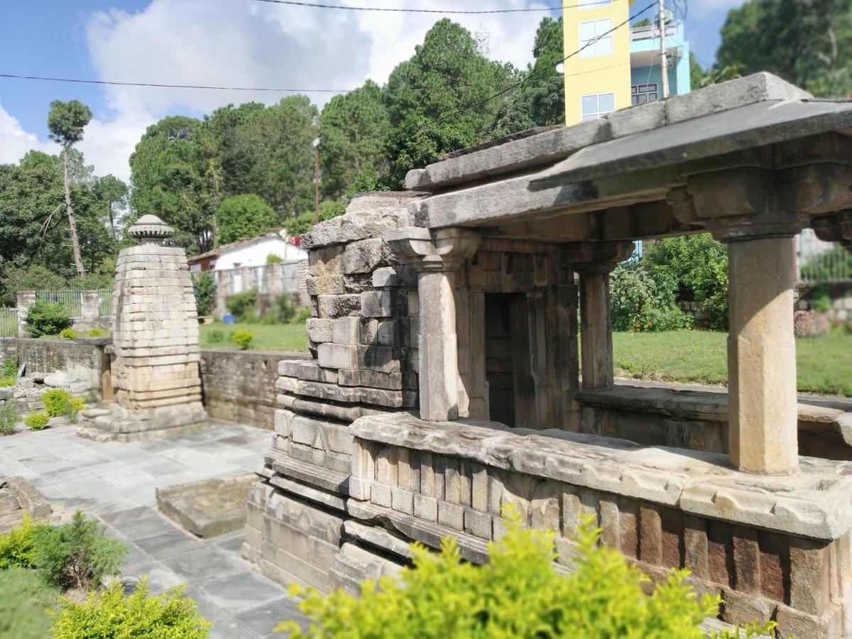 Dwarahat Village Farmstay- Babaji'S Cave Buitenkant foto