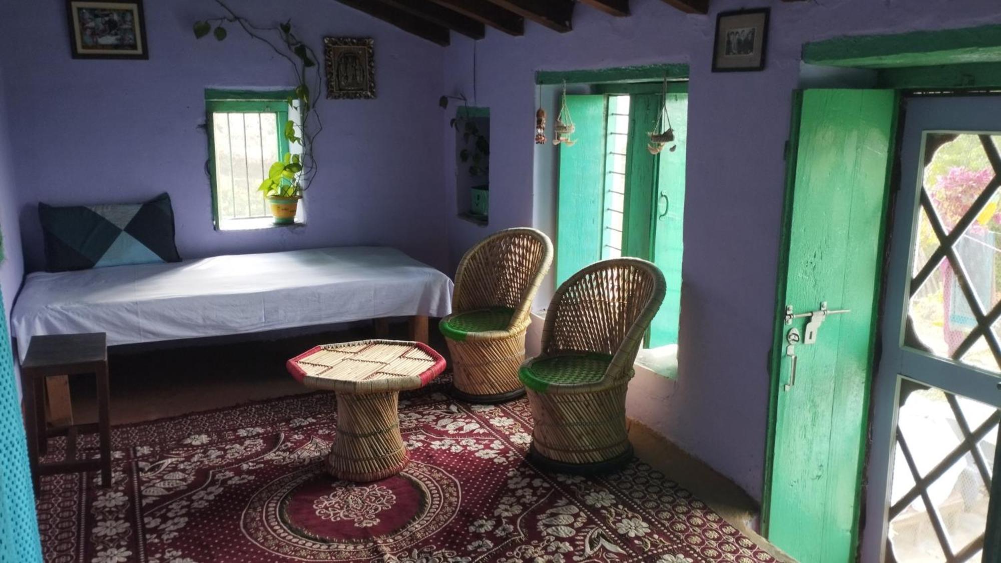Dwarahat Village Farmstay- Babaji'S Cave Kamer foto