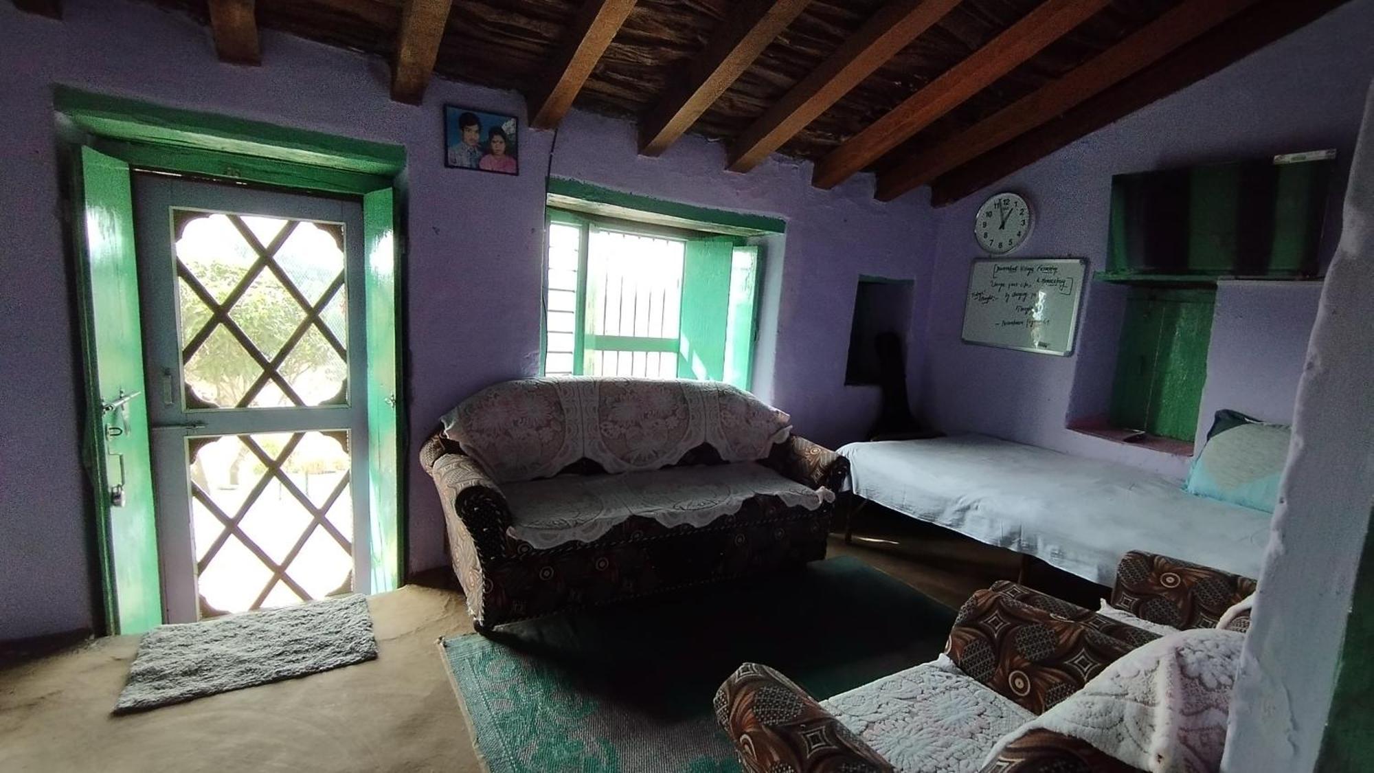 Dwarahat Village Farmstay- Babaji'S Cave Kamer foto