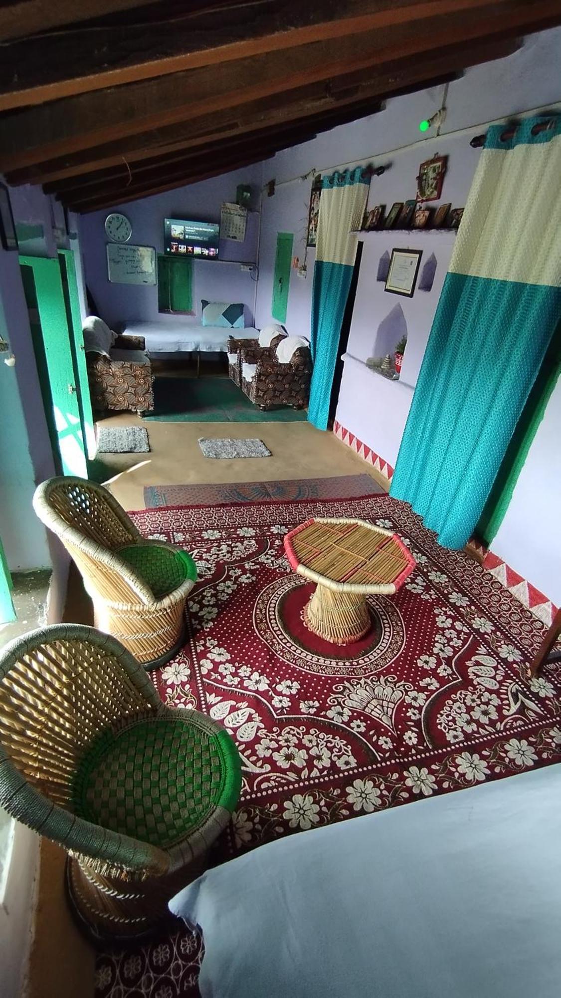 Dwarahat Village Farmstay- Babaji'S Cave Kamer foto
