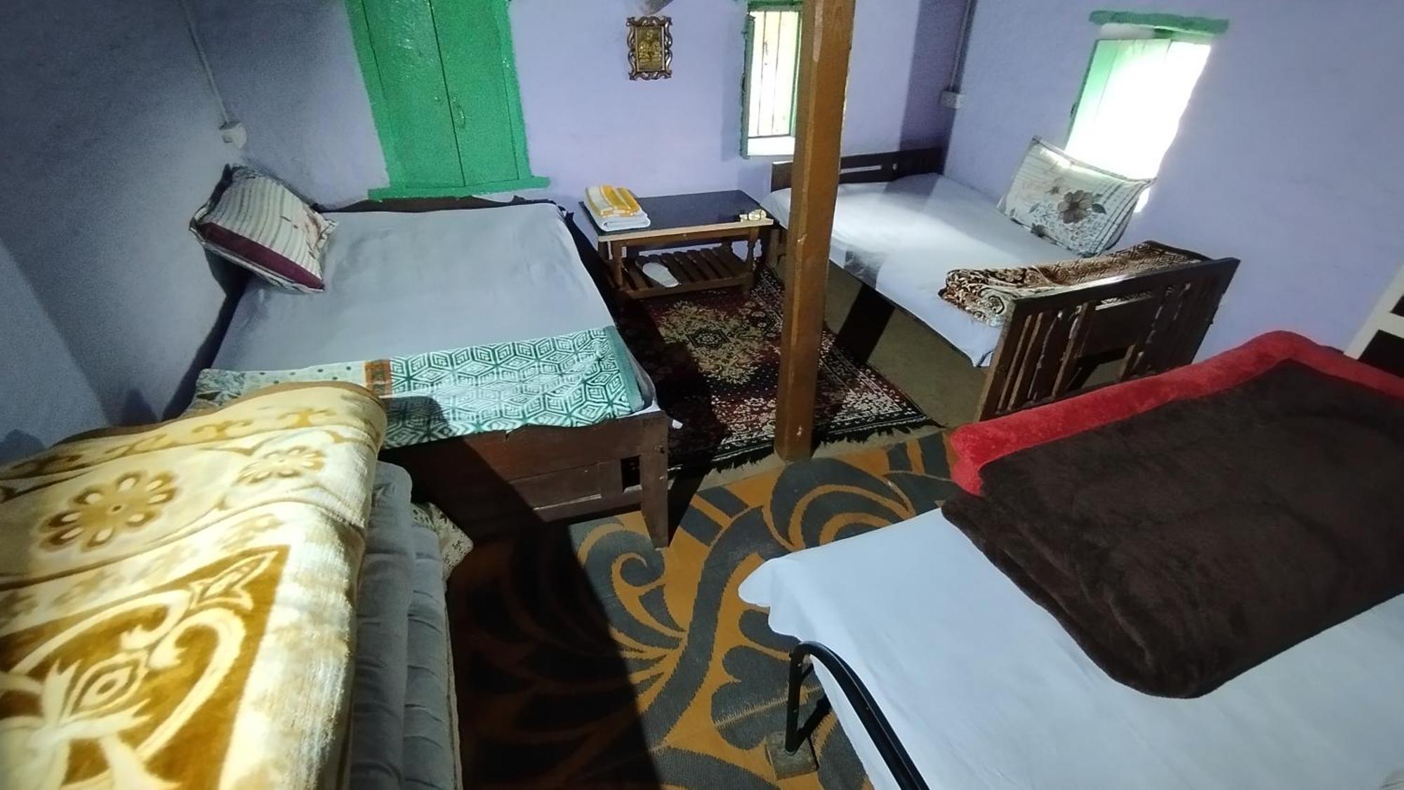 Dwarahat Village Farmstay- Babaji'S Cave Kamer foto