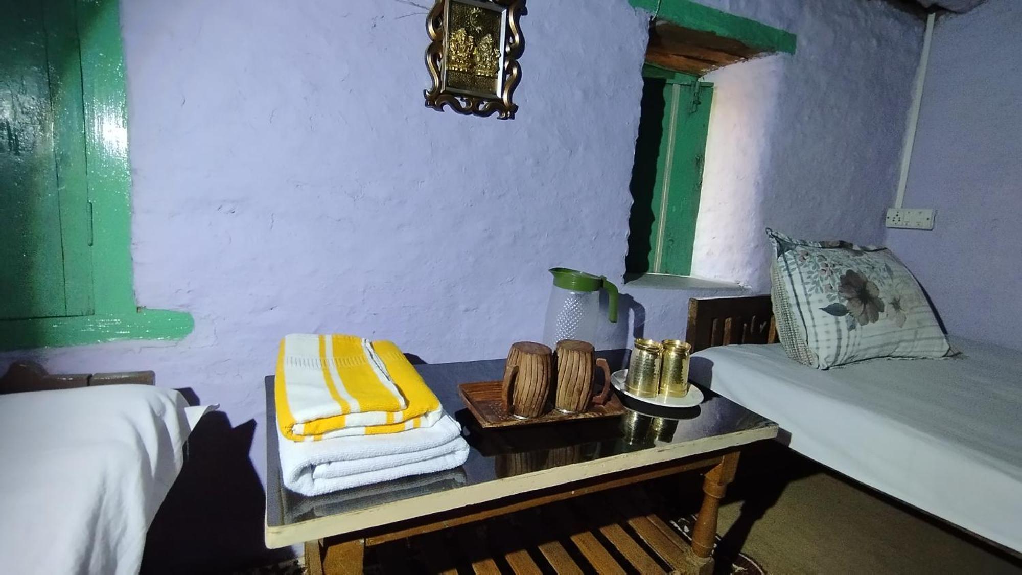 Dwarahat Village Farmstay- Babaji'S Cave Kamer foto
