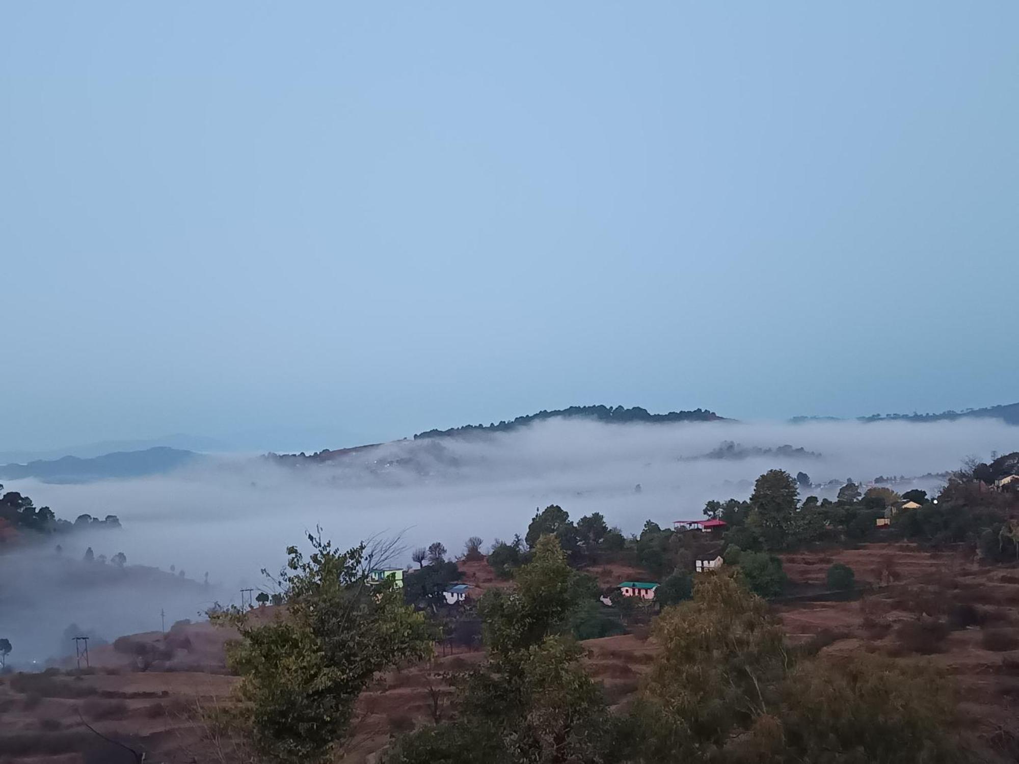 Dwarahat Village Farmstay- Babaji'S Cave Buitenkant foto