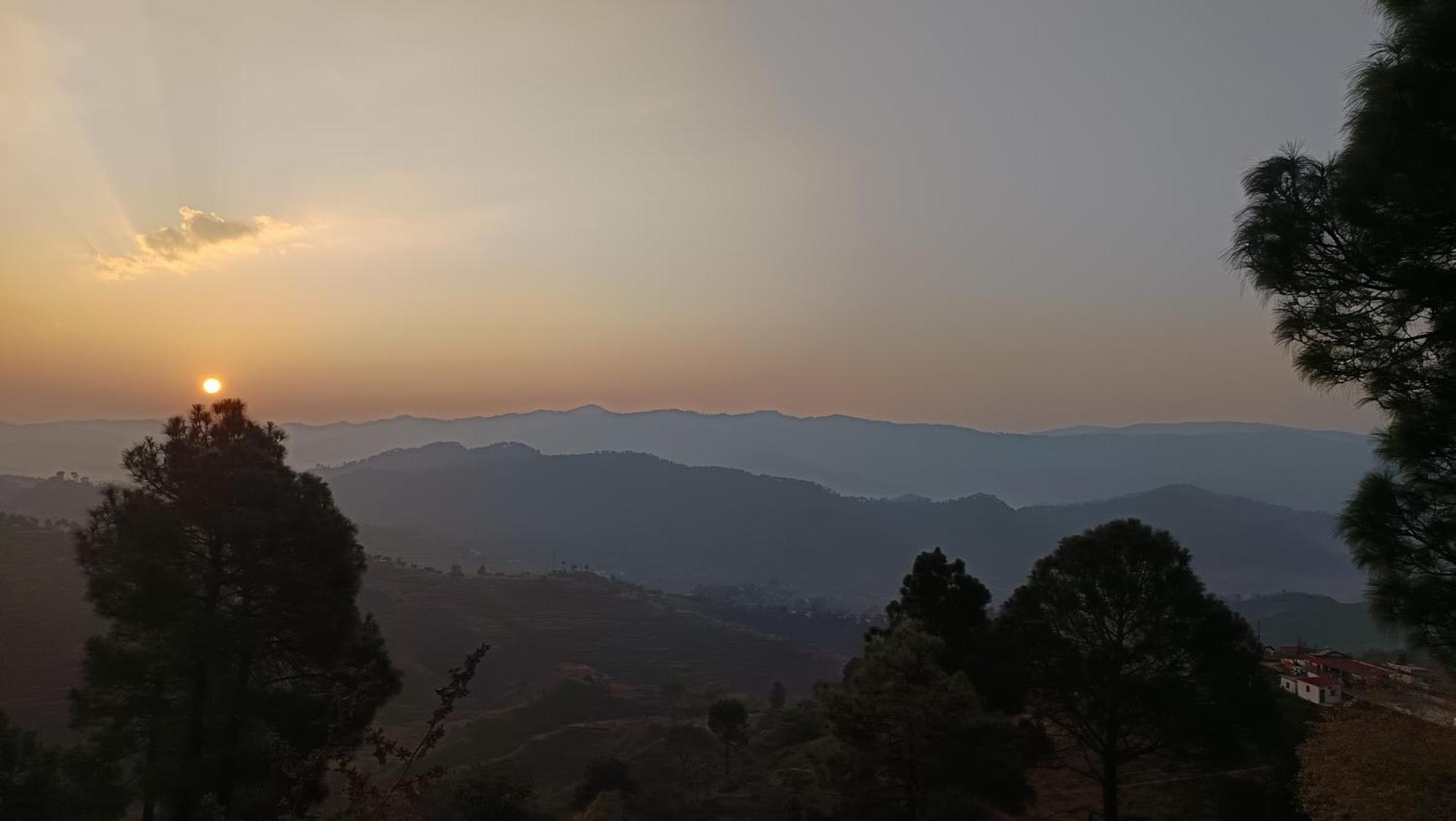 Dwarahat Village Farmstay- Babaji'S Cave Buitenkant foto